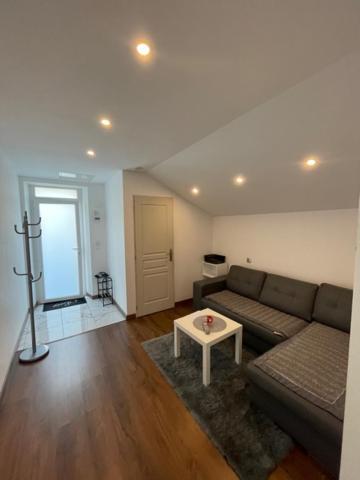 Studio Privee Vesoul -Wifi,Tv,Clim,Parking Gratuit Exterior foto