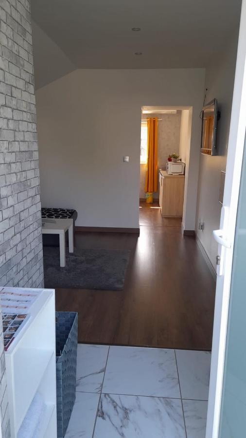 Studio Privee Vesoul -Wifi,Tv,Clim,Parking Gratuit Exterior foto